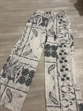 Rachel Zoe White and Gray Paisley Wide-Leg Trousers